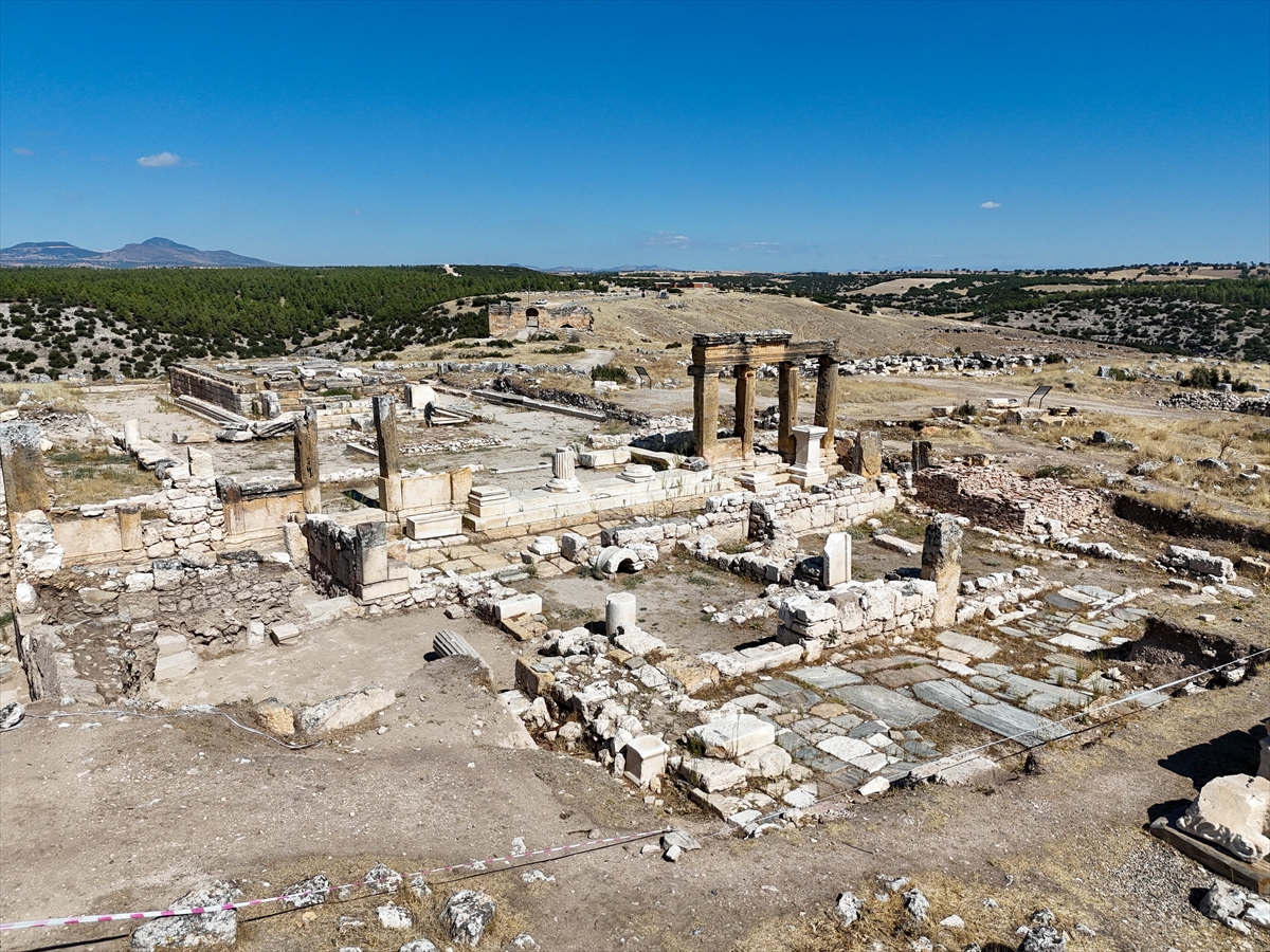 Aa 20251123 39781287 39781283 Blaundosun 2 Bin Yillik Stadyumu Gun Yuzune Cikariliyor Kopya