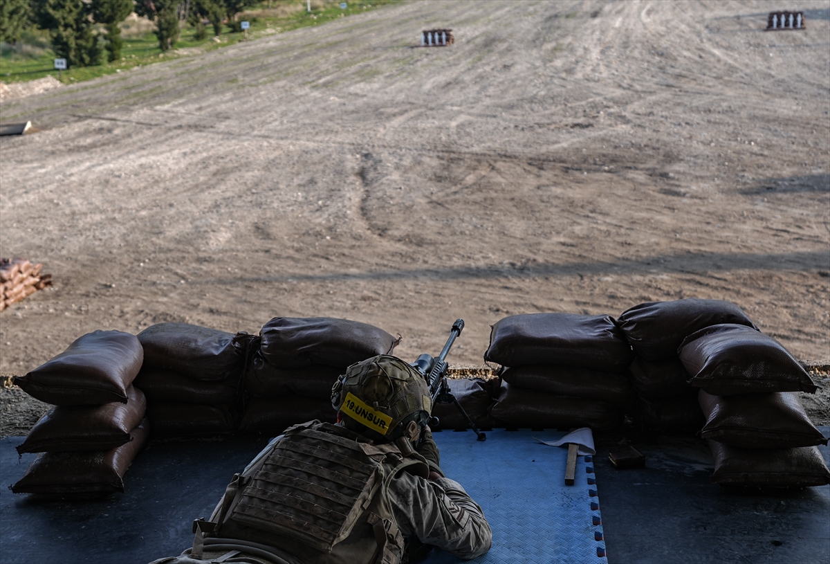 A A 20251224 40066409 40066376 J A N D A R M A K O M A N D O L A R I Z M I R D E G E R C E K L E S T I R I L E N S A V A S C I Y A R I S M A S I N D A M U C A D E L E E D I Y O R