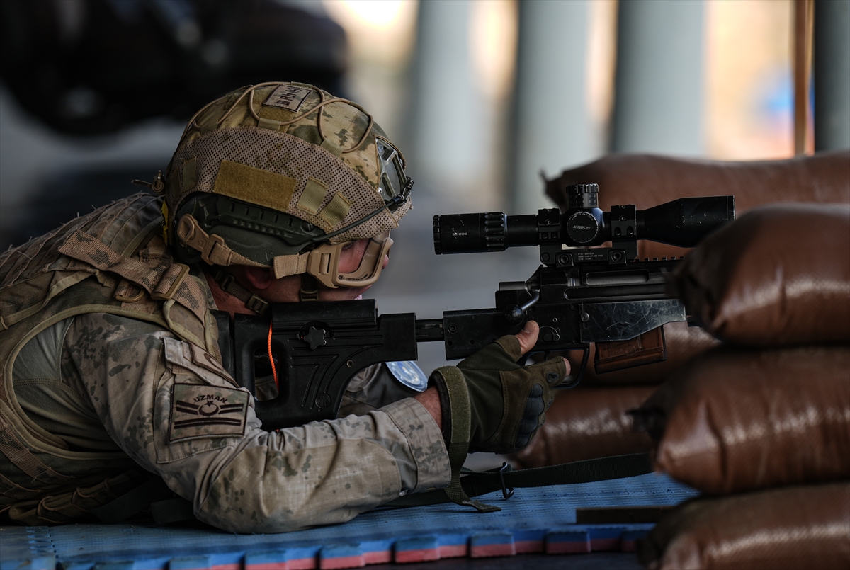 A A 20251224 40066409 40066377 J A N D A R M A K O M A N D O L A R I Z M I R D E G E R C E K L E S T I R I L E N S A V A S C I Y A R I S M A S I N D A M U C A D E L E E D I Y O R