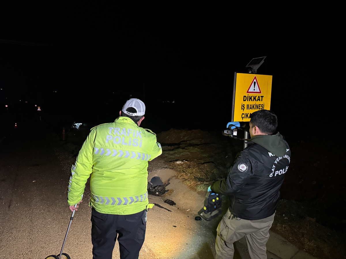 A A 20260122 40340133 40340131 U S A K T A D E V R I L E N O T O M O B I L D E K I 1 K I S I O L D U 3 K I S I Y A R A L A N D I