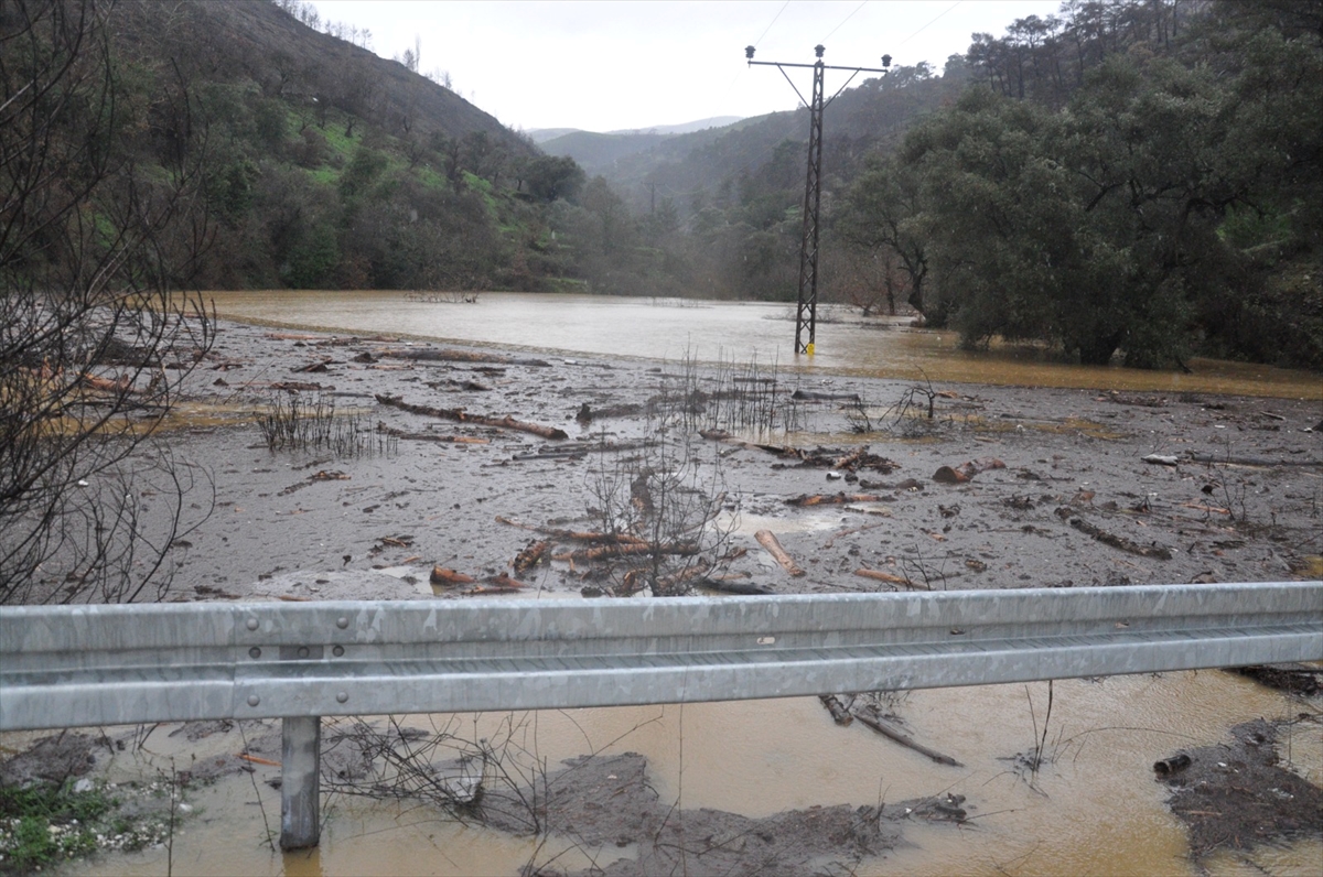 A A 20260213 40544931 40544929 I Z M I R D E Y A G I S N E D E N I Y L E C O K E N O D E M I S T U R G U T L U Y O L U T R A F I G E K A P A T I L D I