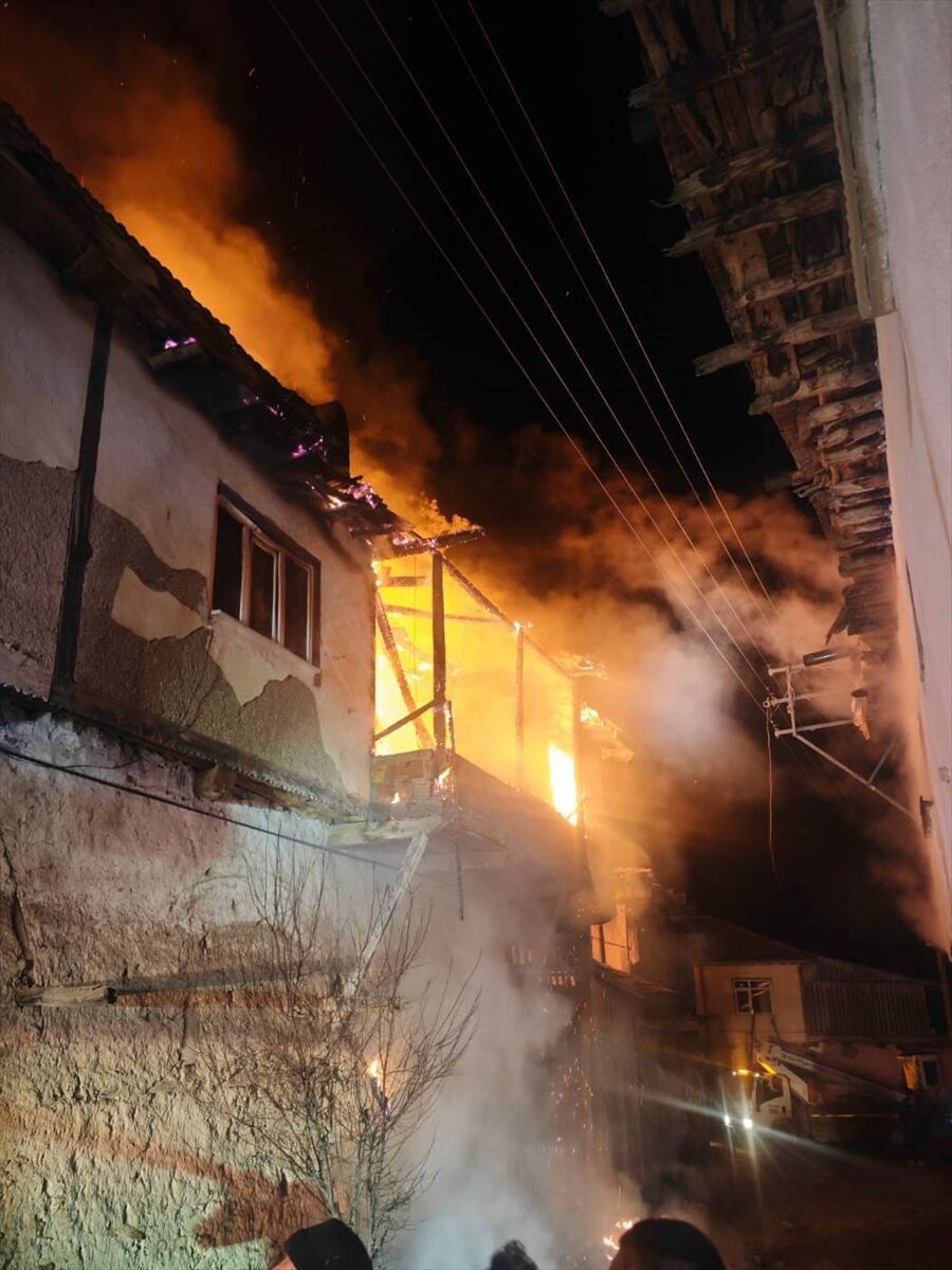 A A 20260305 40745570 40745567 U S A K T A 2 K A T L I E V D E C I K A N Y A N G I N S O N D U R U L D U