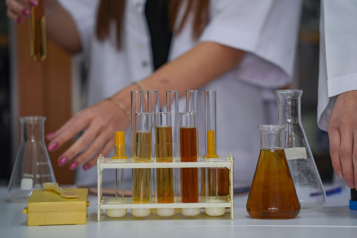 A A 20260323 40904611 40904598 I Z M I R L I O G R E N C I L E R D E N S U K A Y N A K L A R I N D A K I D E M I R K I R L I L I G I N E K A R S I Y A P A Y Z E K A L I C O Z U M