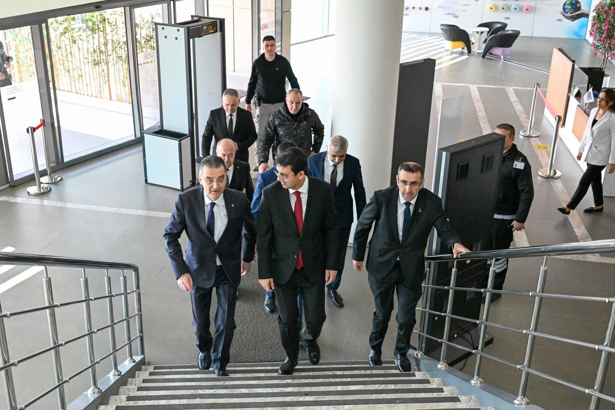 668593091 1259721999665333 6272122058887435961 N