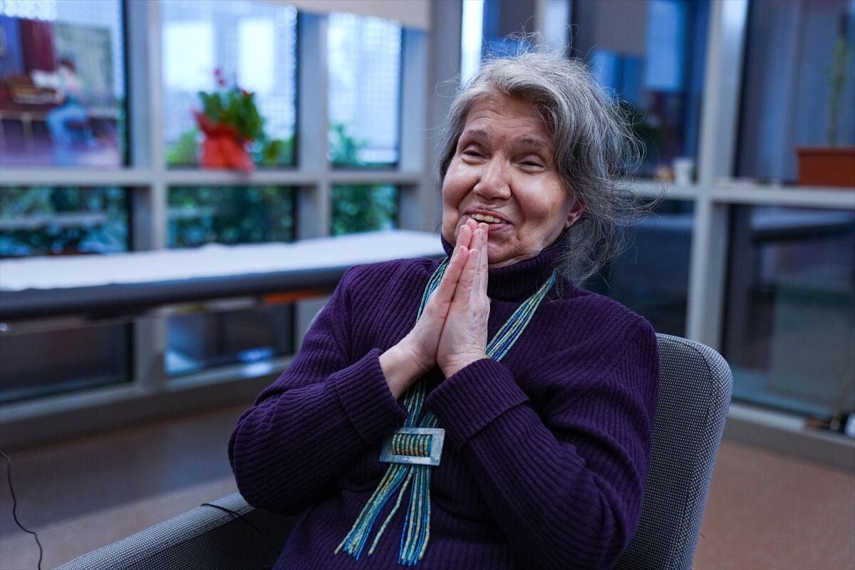 A A 20260414 41100780 41100779 I Z M I R L I K A D I N 10 Y I L S O N R A Y E N I D E N D U Y M A Y A B A S L A D I