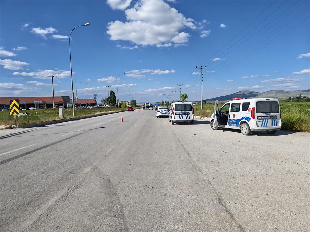 Aa 20260623 41758555 41758551 Kutahyada Otobus Ile Elektrikli Motosiklet Carpisti 1 Kisi Yaralandi (1)