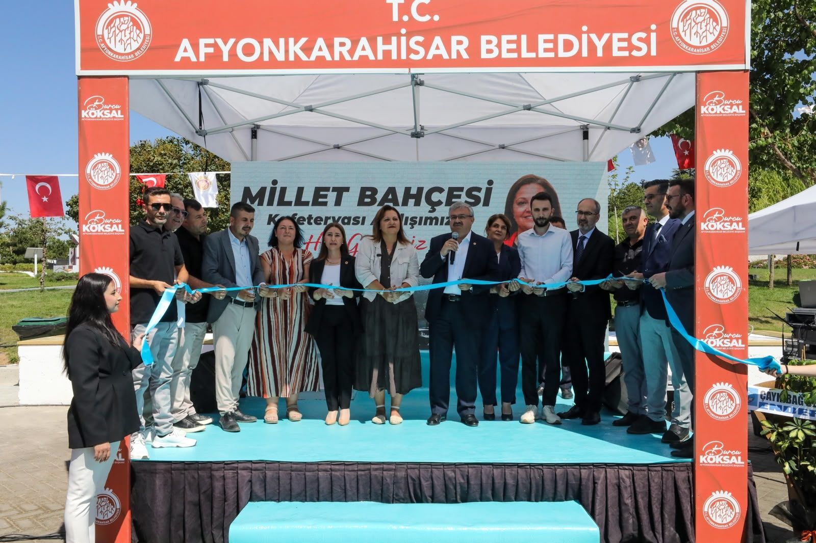 Burcu Köksal Afyonkarahisar Millet Bahçesi Kafeterya Açılışı (5)