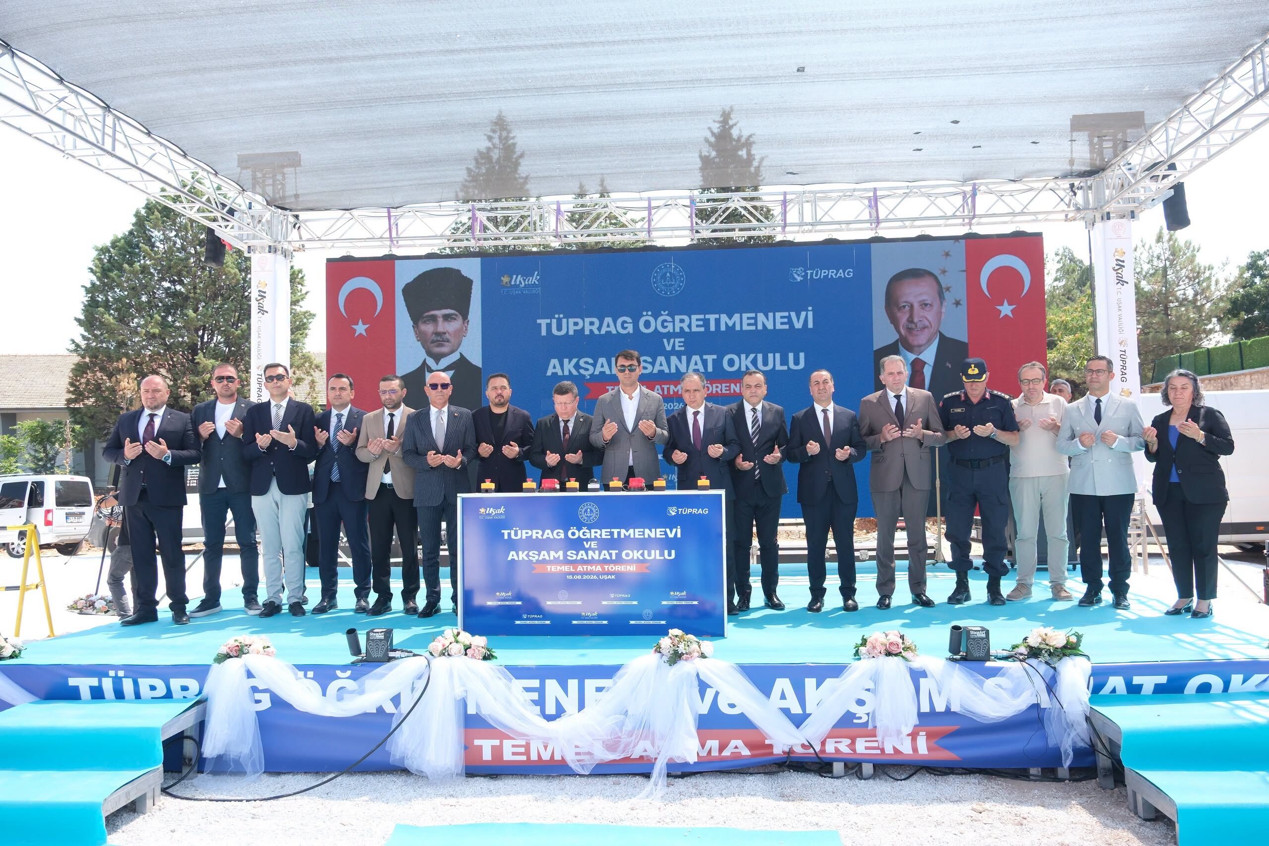 Uşak Öğretmenevi Inşaatı Temel Atma (1)