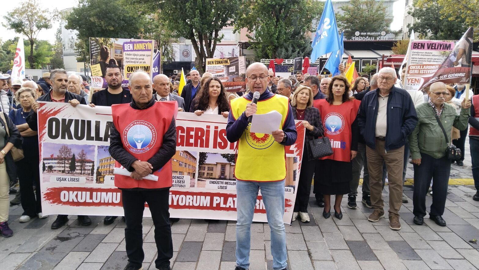 Okul Uşak Lisesi Sendika Deniz Erutnuç Bülent Gün (4)