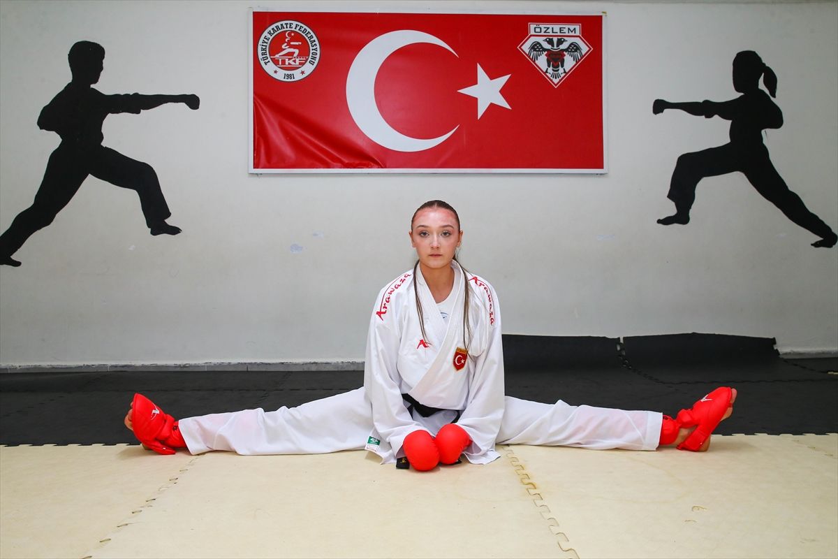 Aa 20261027 42877021 42877011 Ilk Uluslararasi Turnuvasinda Dunya Ikinciligi Kazanan Genc Sporcunun Gozu Altin Madalyada Kopya