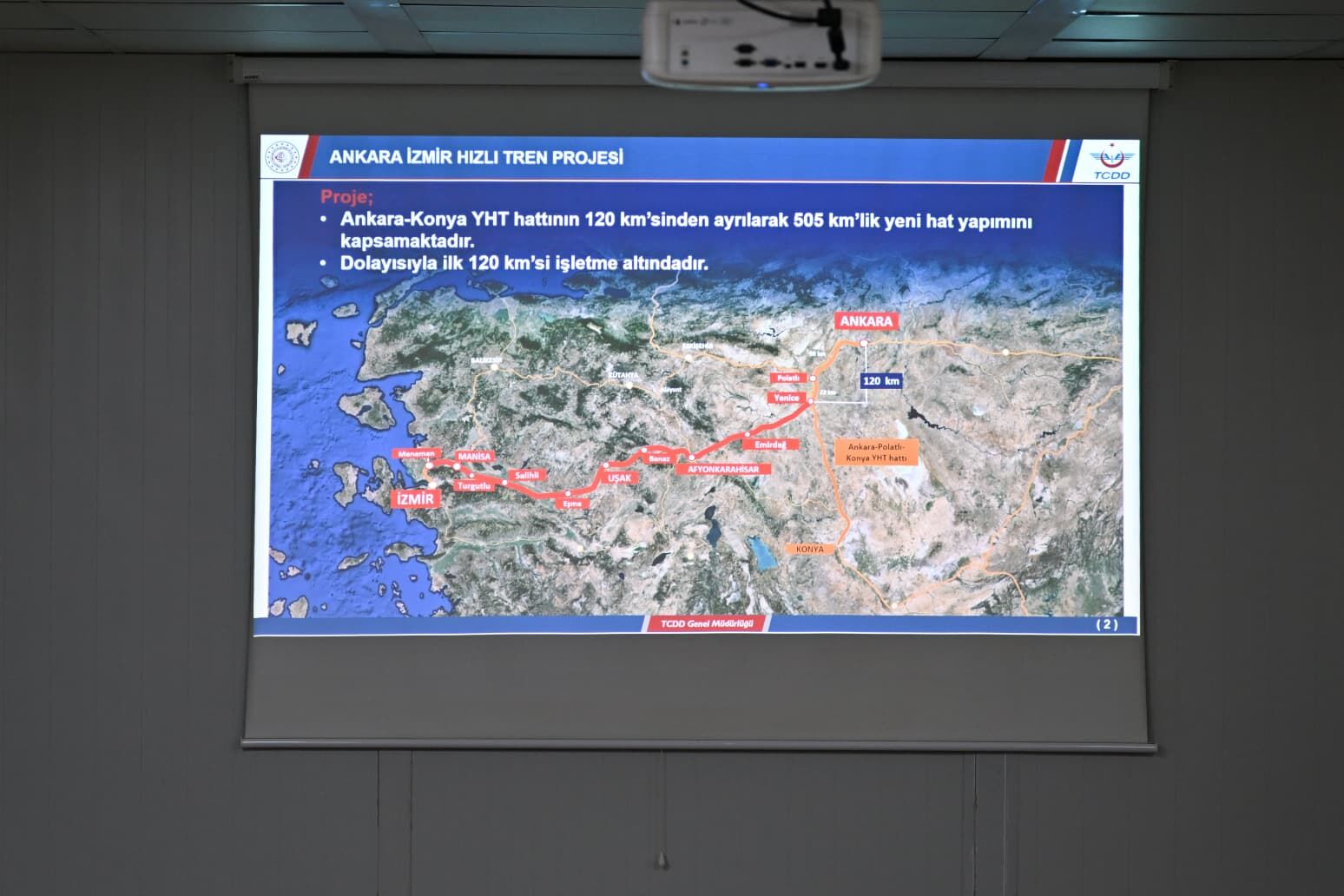 Uşak'tan İzmir ve Ankara'ya ulaşım yarı süreye inecek